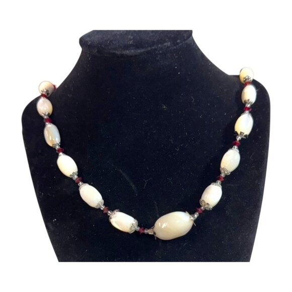 Vintage Uranium Vaseline Art Glass Necklace Estate Red Spacer Beads 20" GLOWS - Picture 2 of 10